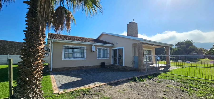 3 Bedroom Property for Sale in Franskraal Western Cape